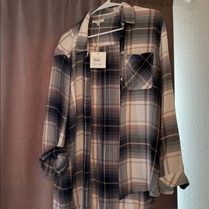 NWT flannel looking blue/pink/white top